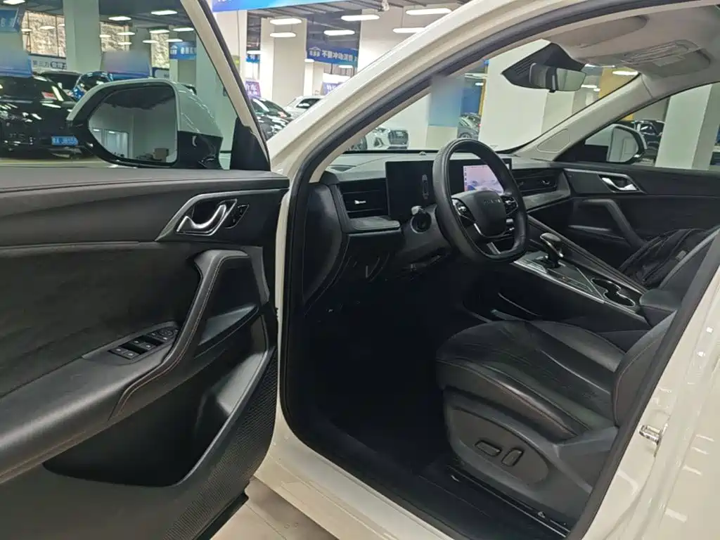 Roewe D5X DMH — миниатюра 16