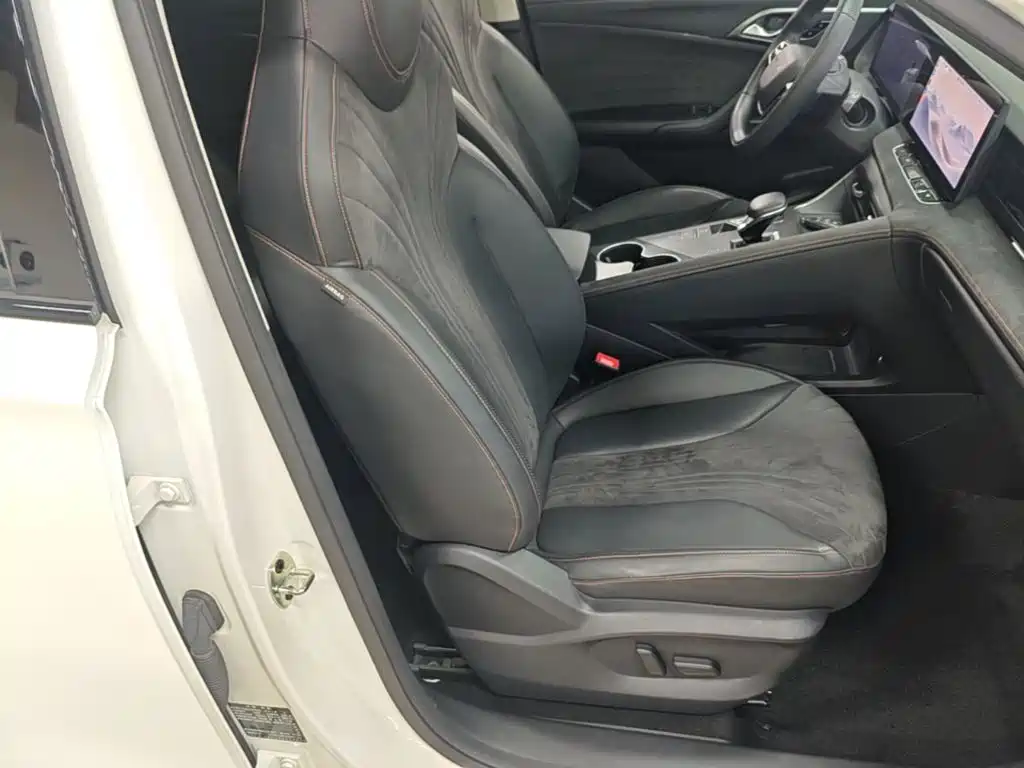 Roewe D5X DMH — миниатюра 25