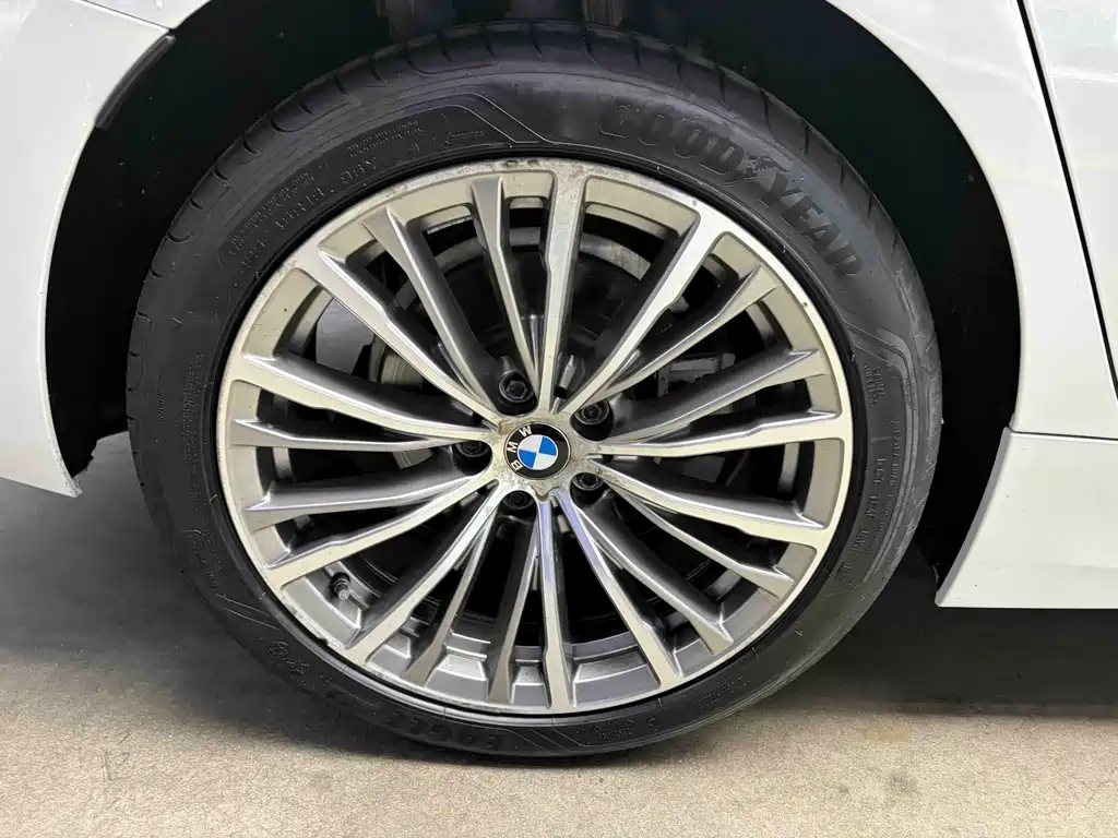 BMW 3 Series — миниатюра 18