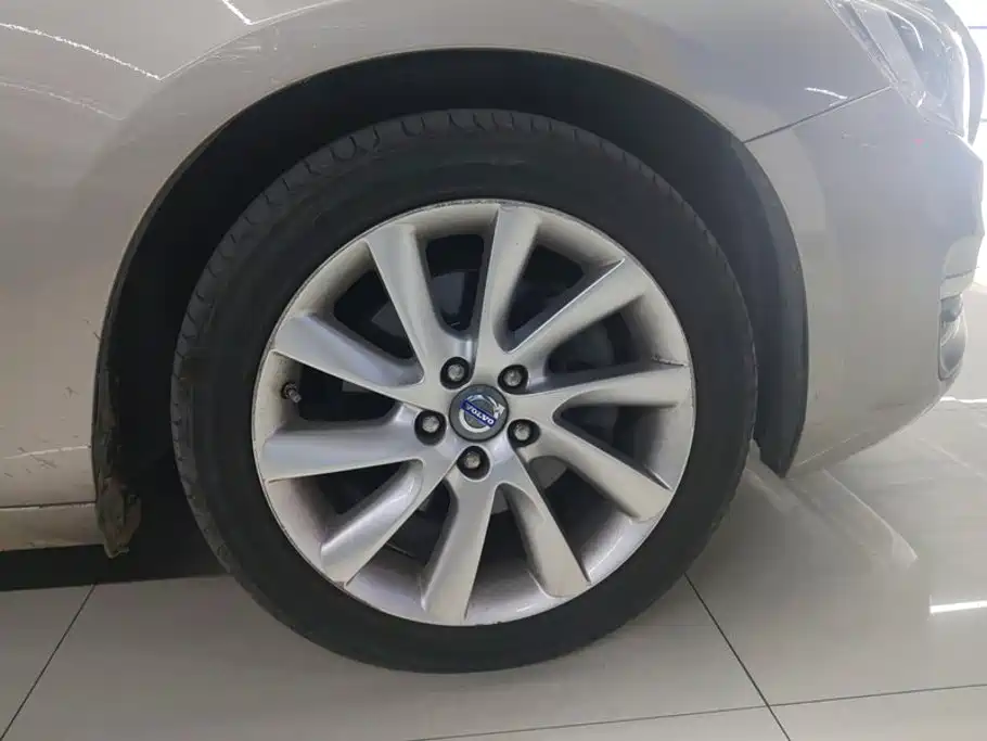 Volvo S60 — миниатюра 6