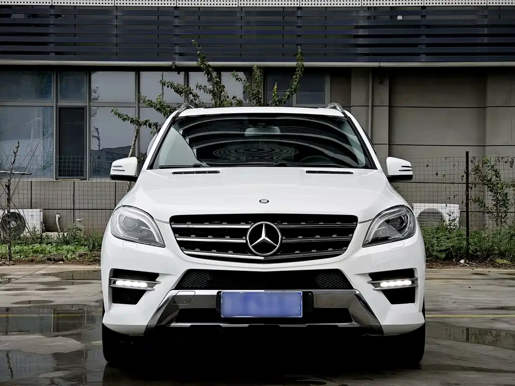 Mercedes-Benz M-Class — миниатюра 2