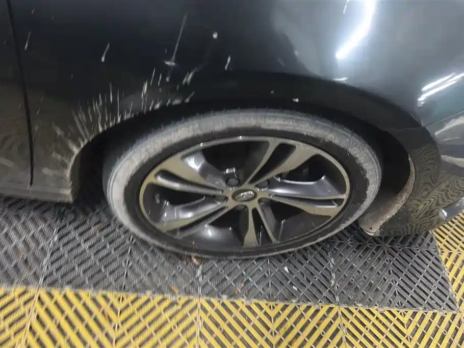 GEELY AUTOMOBILE BINRUI