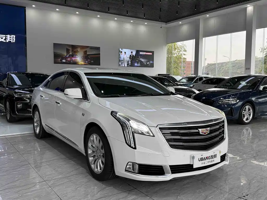 CADILLAC XTS