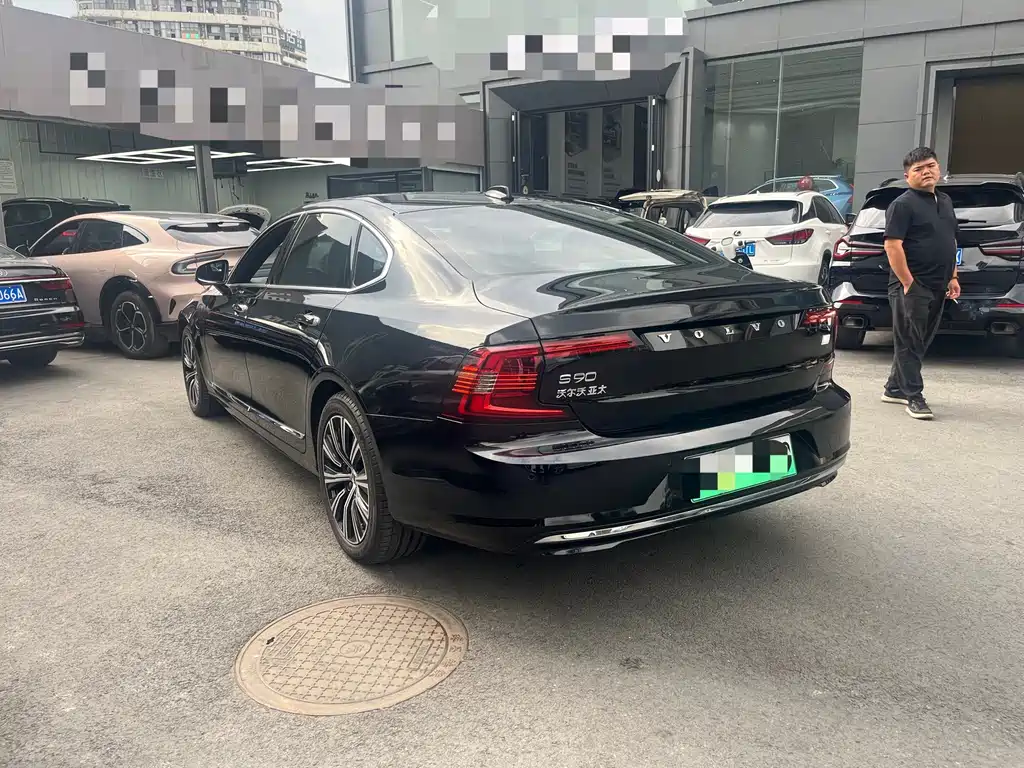 Volvo S90 PHEV — миниатюра 7