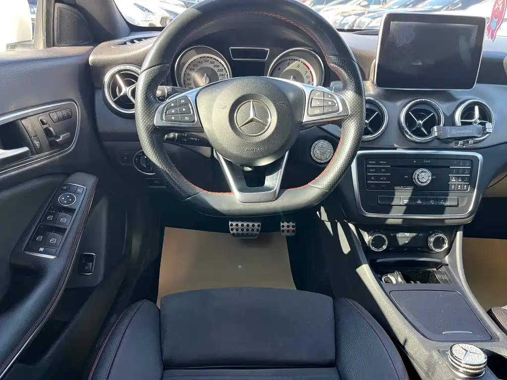 Mercedes-Benz CLA (Import) — миниатюра 12