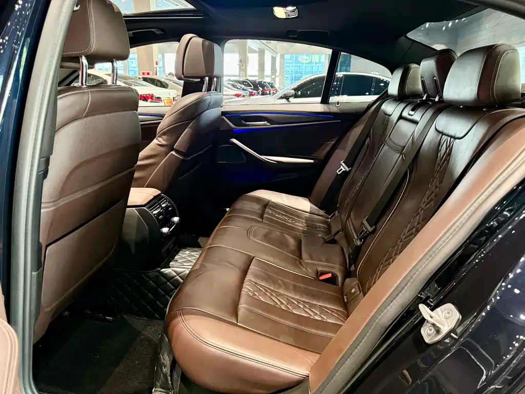BMW 5 Series (Import) — миниатюра 6