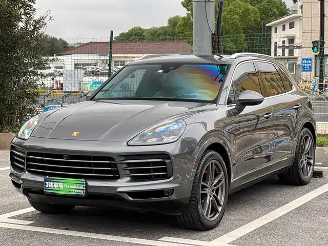 PORSCHE CAYENNE 2021