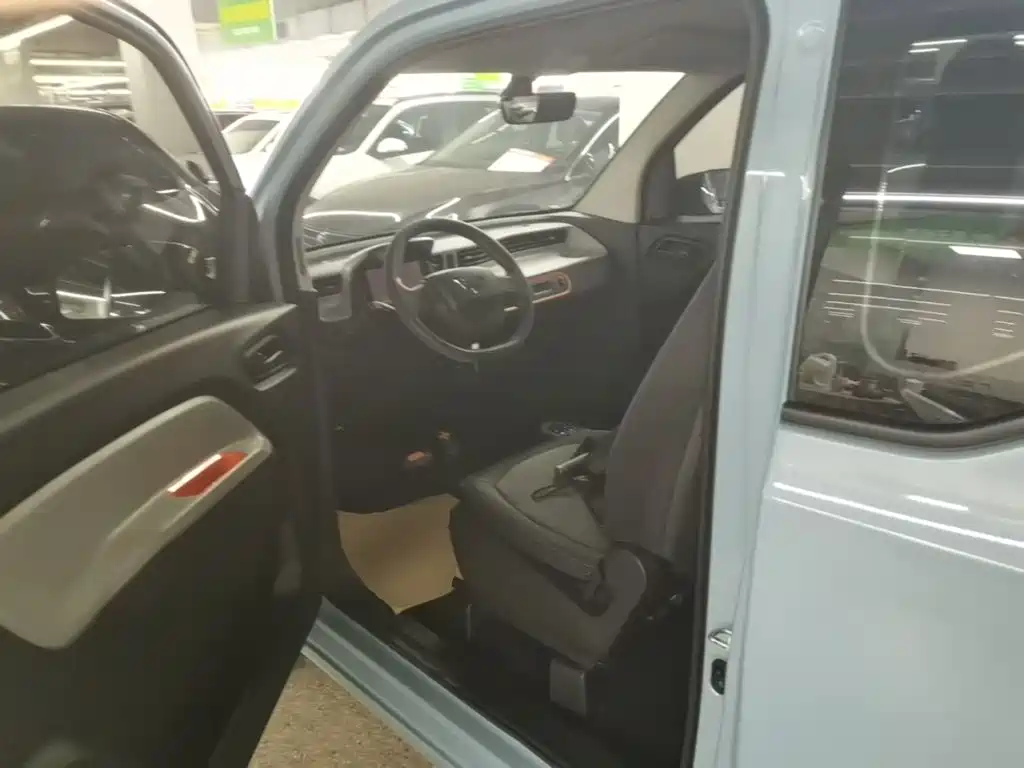 Wuling MINIEV — миниатюра 15