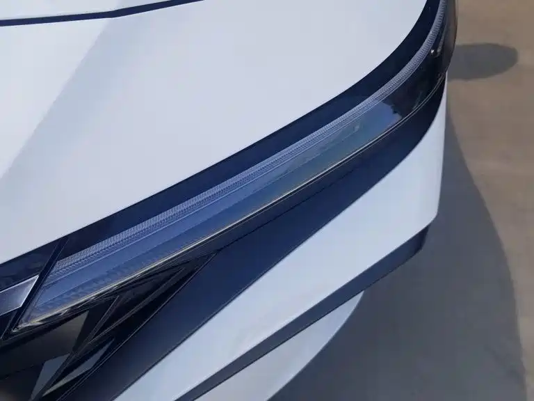 Hyundai Elantra — миниатюра 24