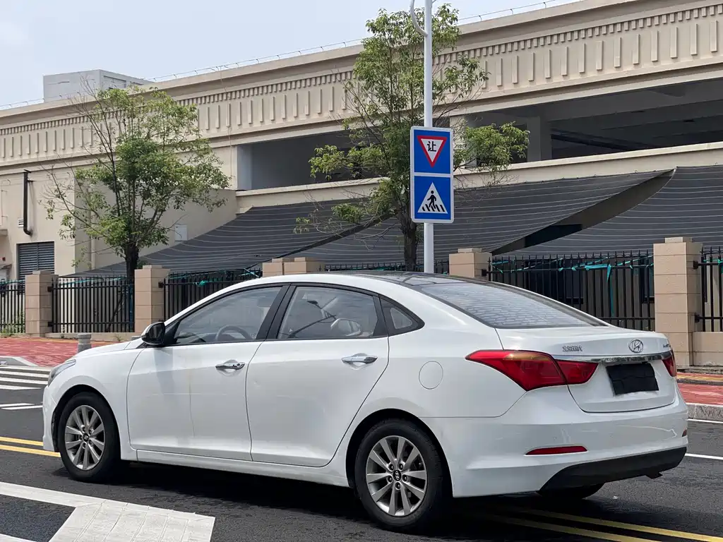 Hyundai Mistra — миниатюра 7