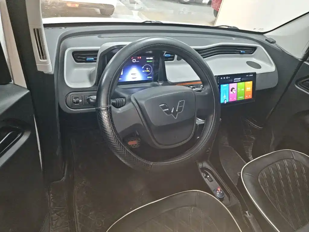 Wuling MINIEV — миниатюра 11