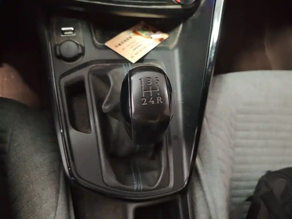 Peugeot 308 — миниатюра 14