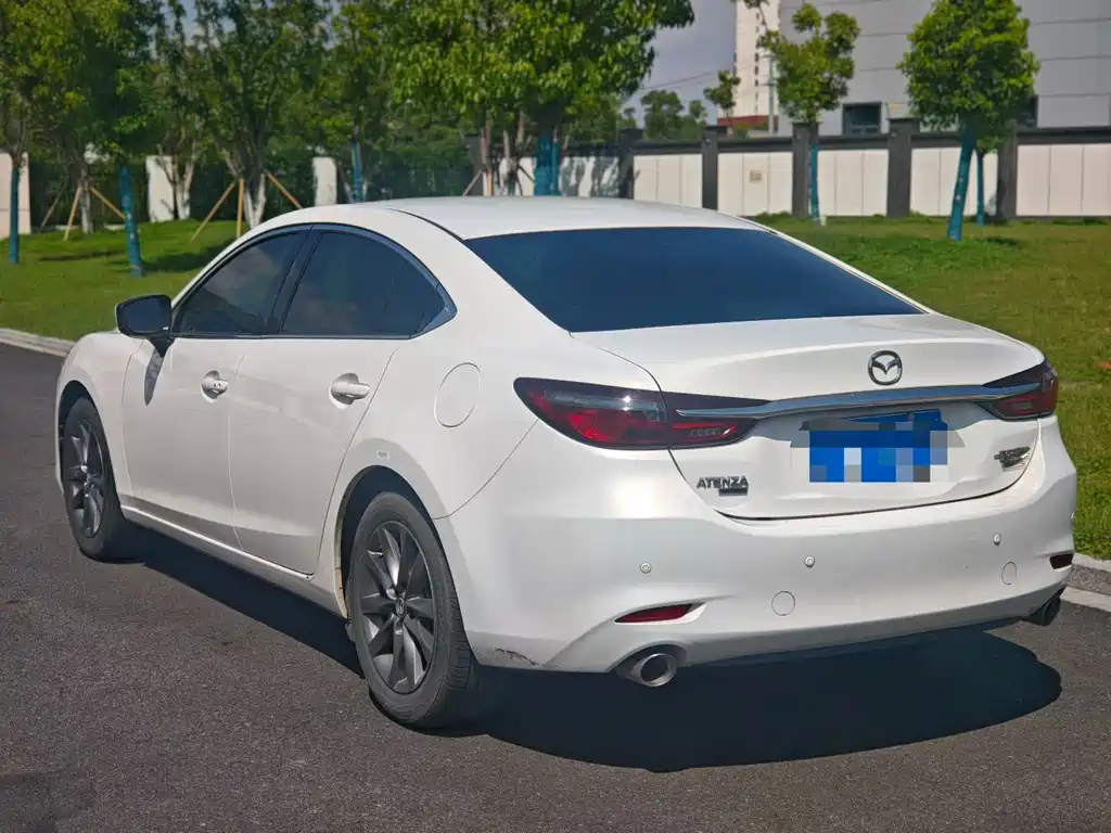 Mazda Atenza 2.0L Blue Sky Luxury Edition, фото 8