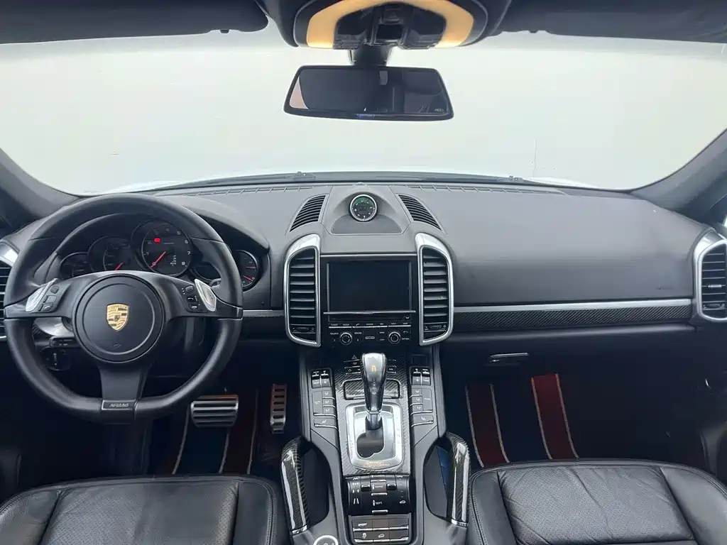 Porsche Cayenne — миниатюра 5