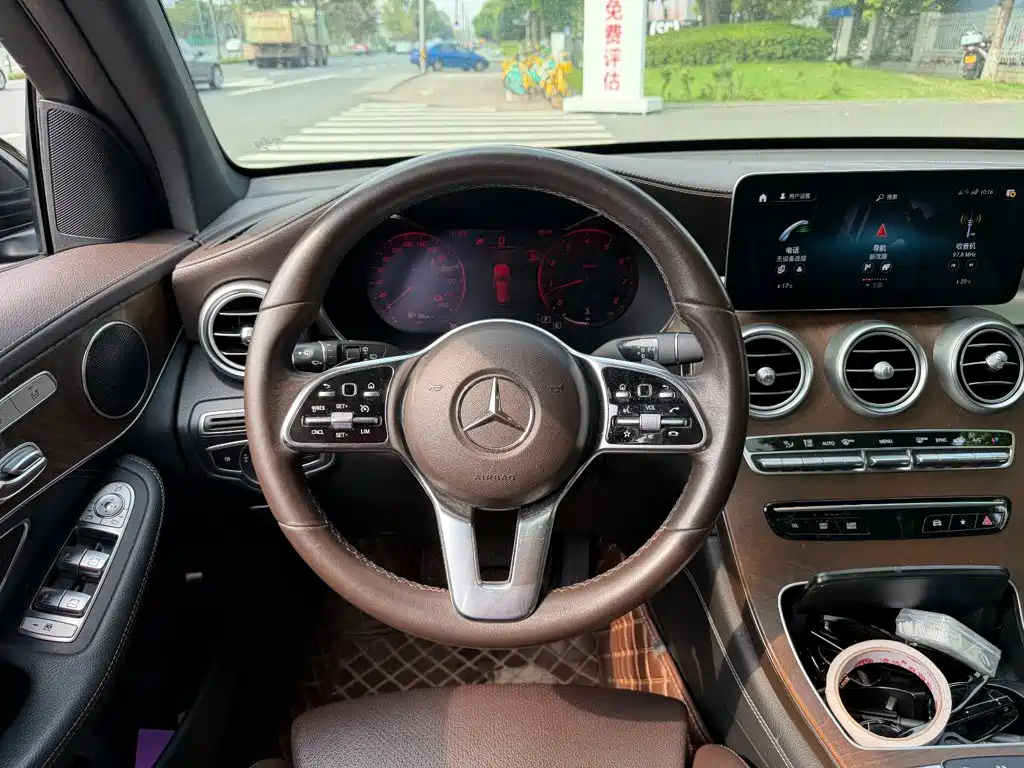 Mercedes-Benz GLC — миниатюра 14