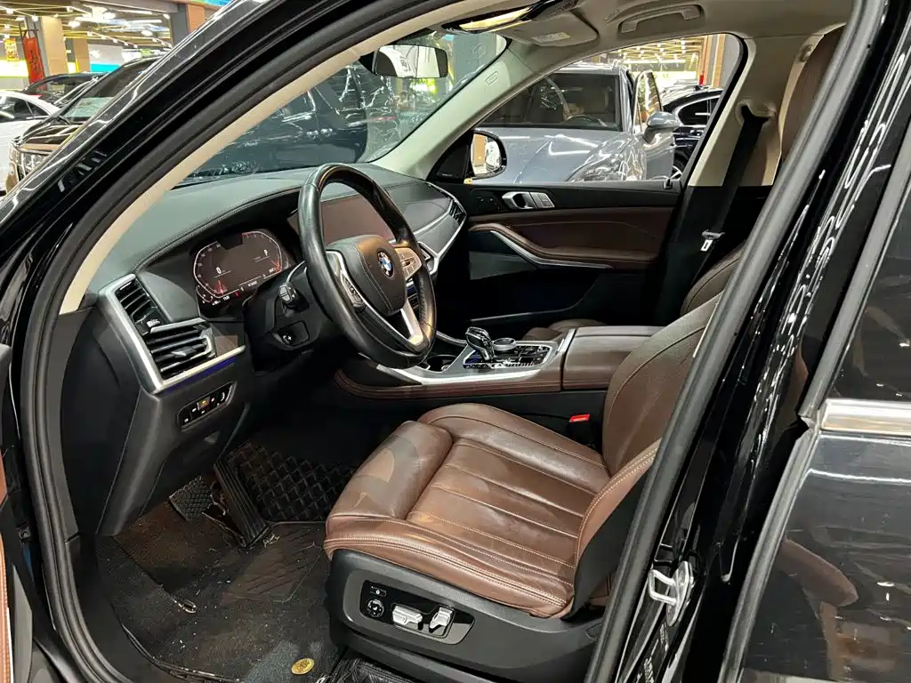 BMW X7 — миниатюра 2