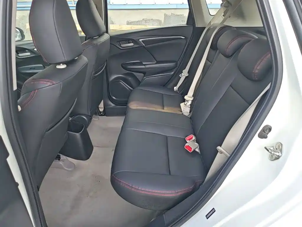 Honda Fit — миниатюра 17