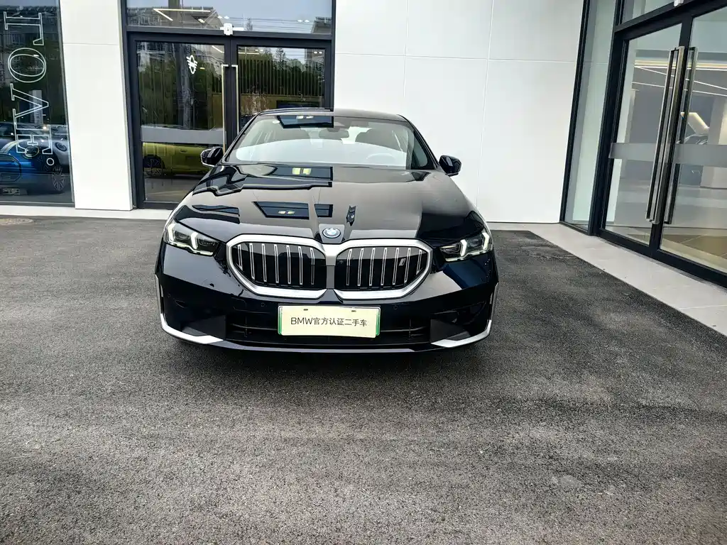 BMW i5 2024 eDrive 35L Premium Luxury