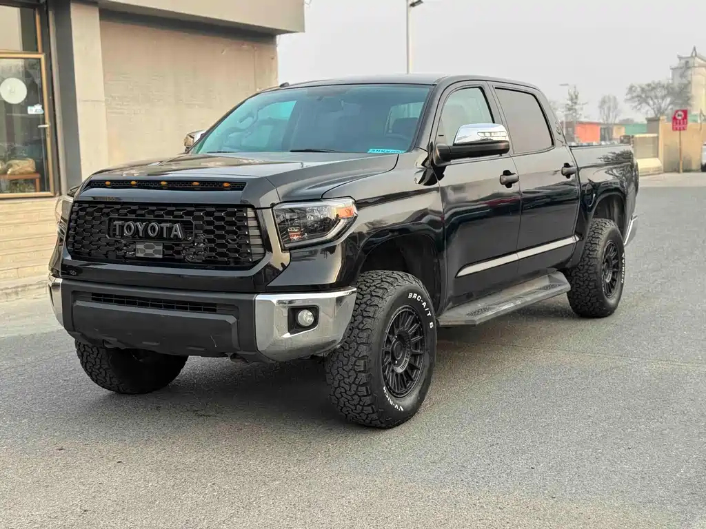 Toyota Tantu 2015