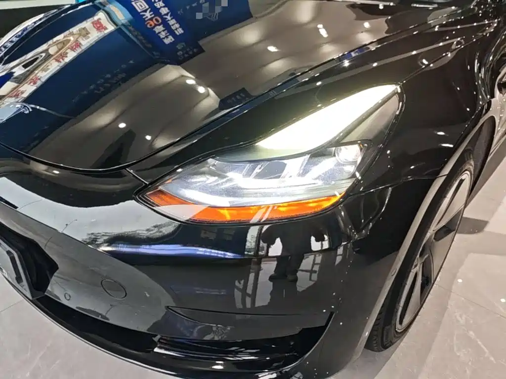 Tesla Model 3 — миниатюра 24