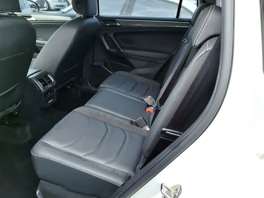 Volkswagen Tiguan L — миниатюра 17