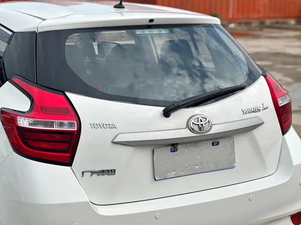 Toyota Yaris L — миниатюра 13