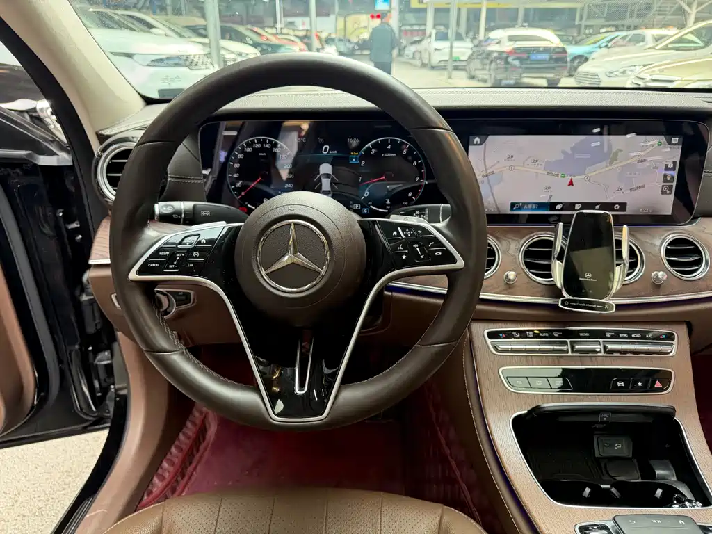 MERCEDES-BENZ E CLASS