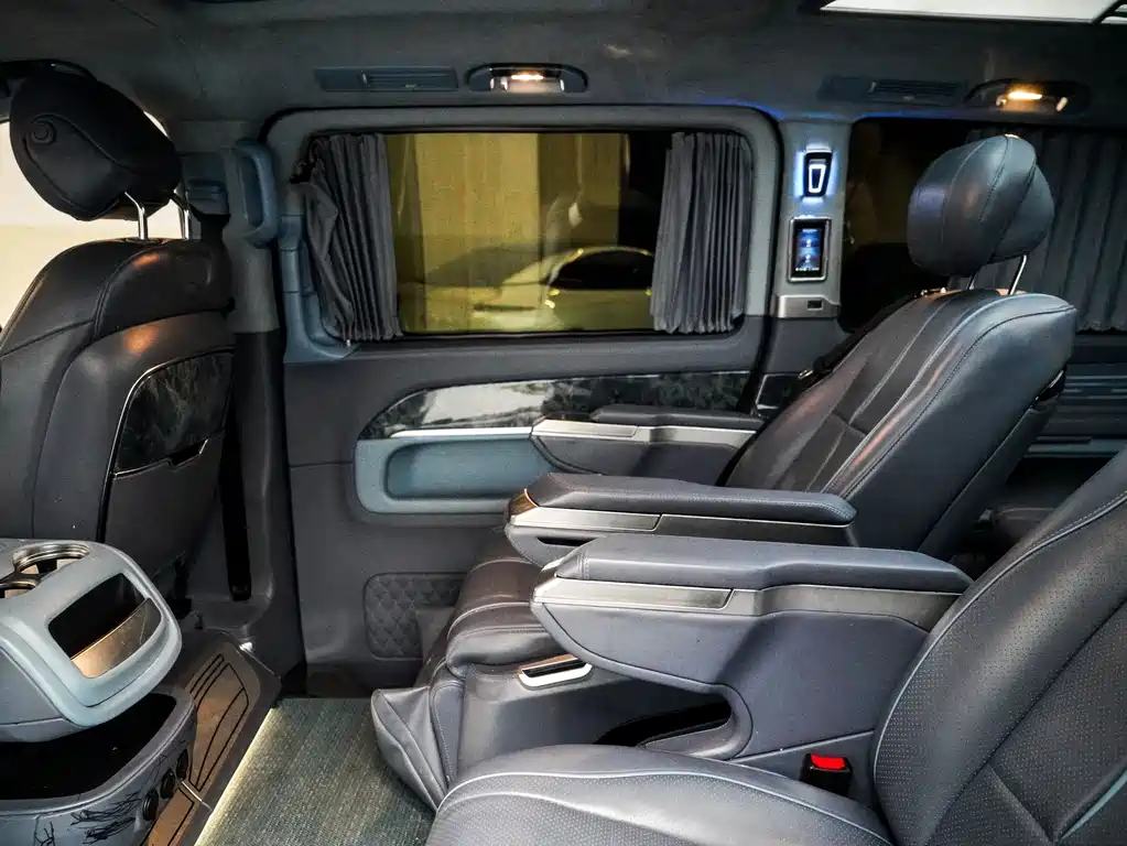 MERCEDES-BENZ V CLASS