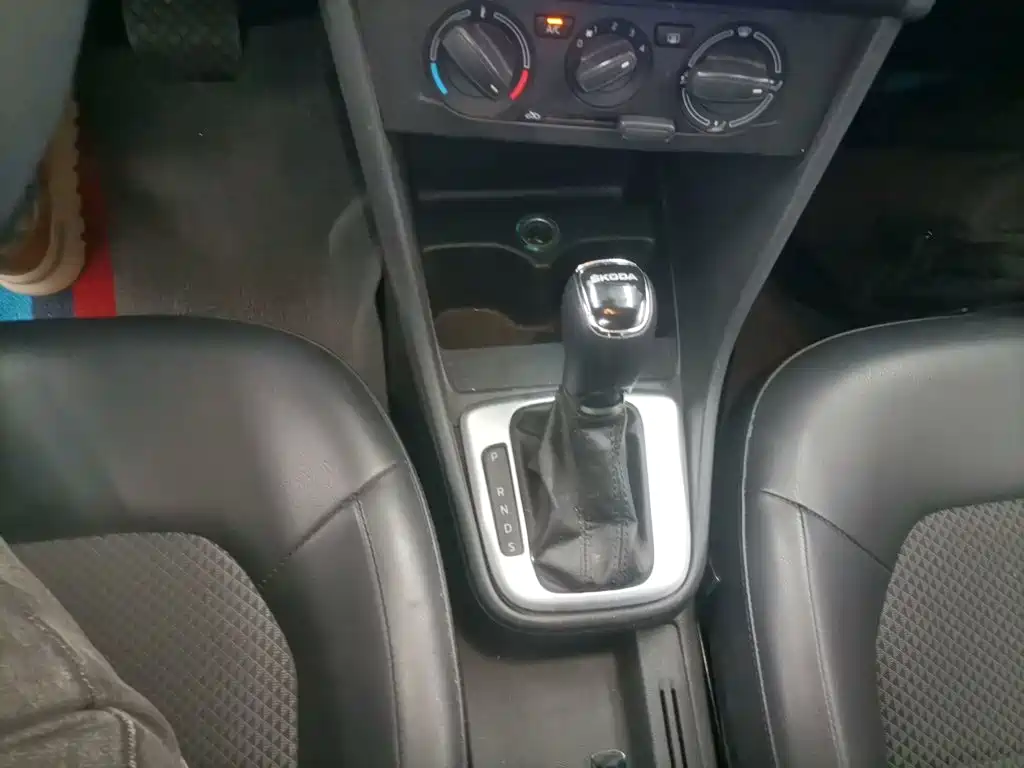 Skoda Rapid Spaceback — миниатюра 14
