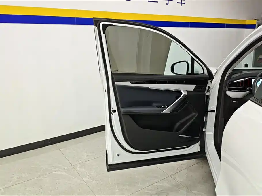 GEELY AUTOMOBILE BOYUE L