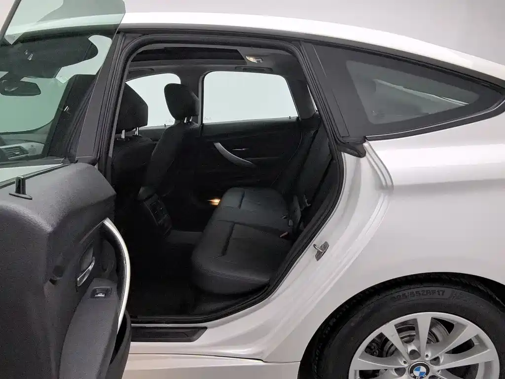 BMW 3 Series GT — миниатюра 15