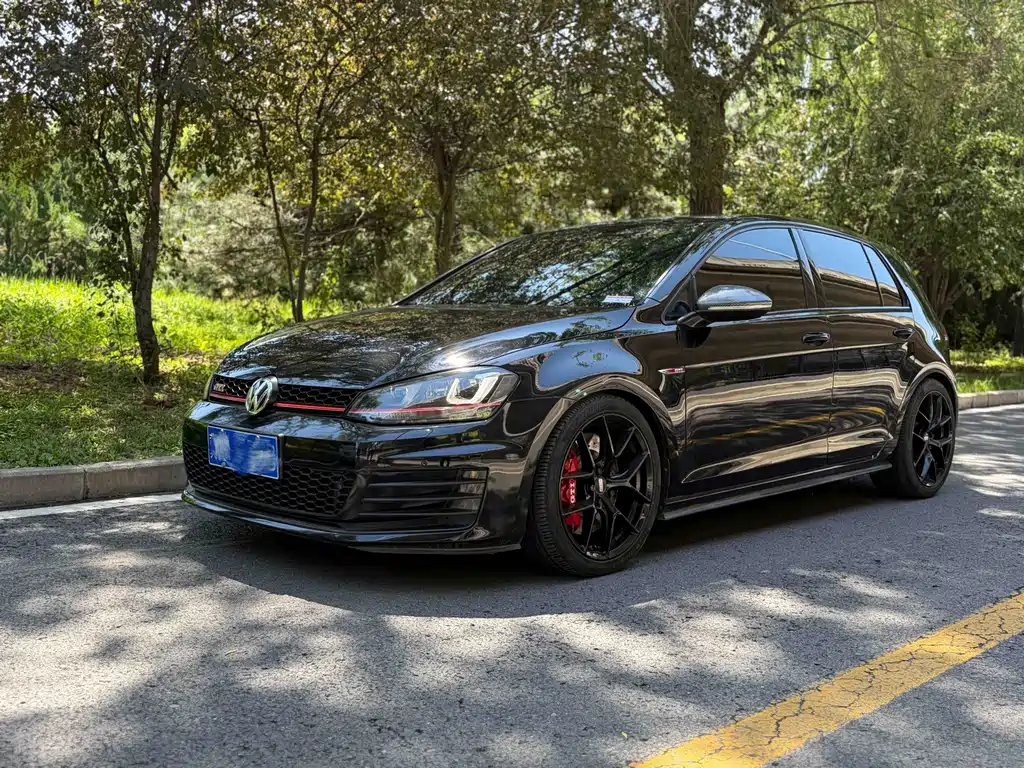 Volkswagen Golf GTI — миниатюра 3