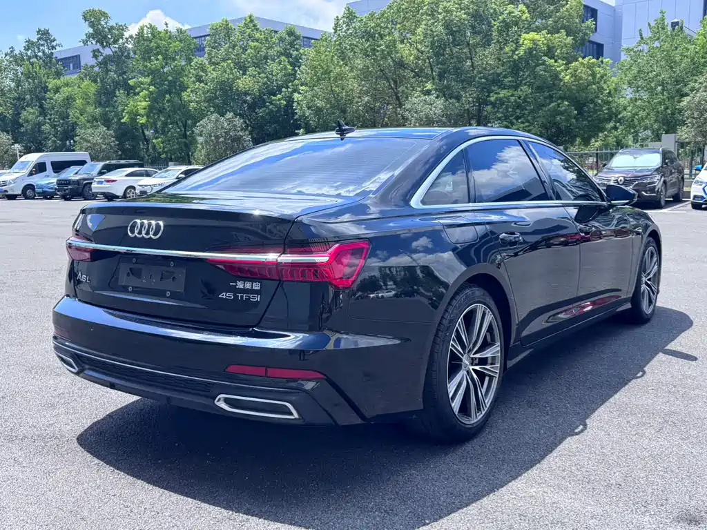 Audi A6L — миниатюра 7