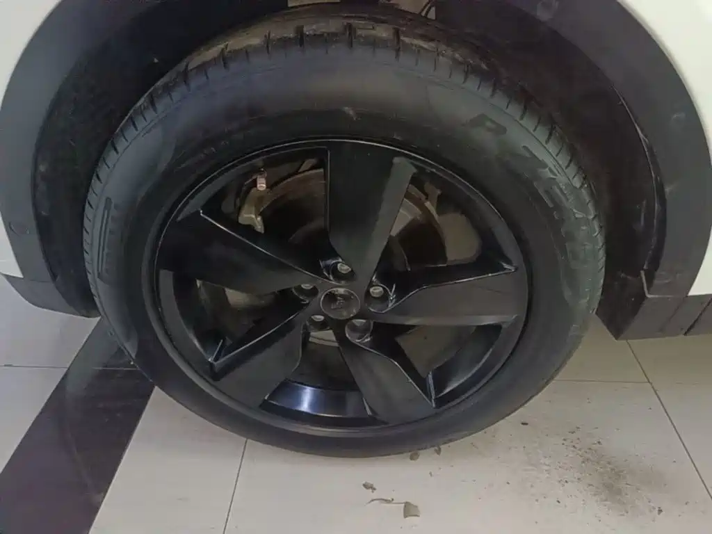 Jaguar E-PACE — миниатюра 23