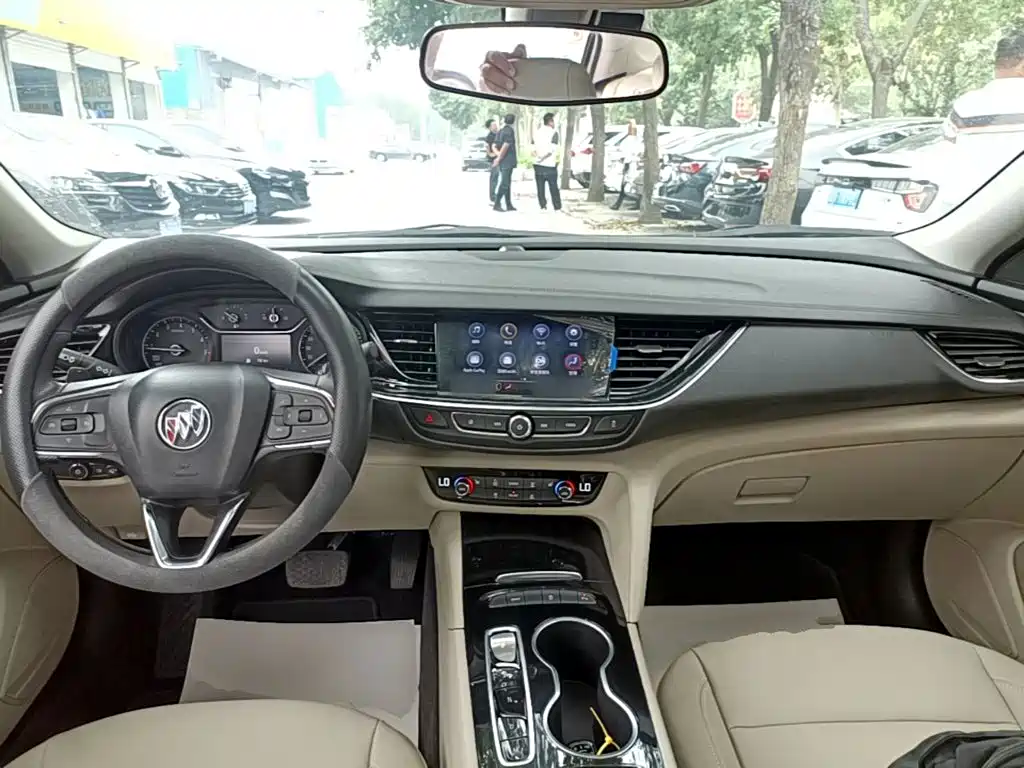 Buick Regal — миниатюра 10
