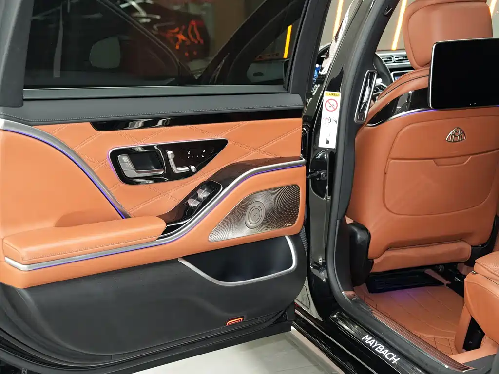 Mercedes-Benz S-Class — миниатюра 13