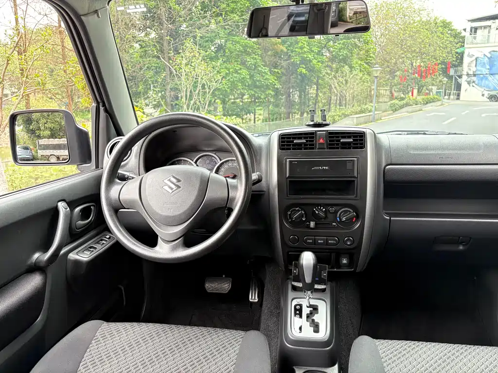 SUZUKI JIMNY