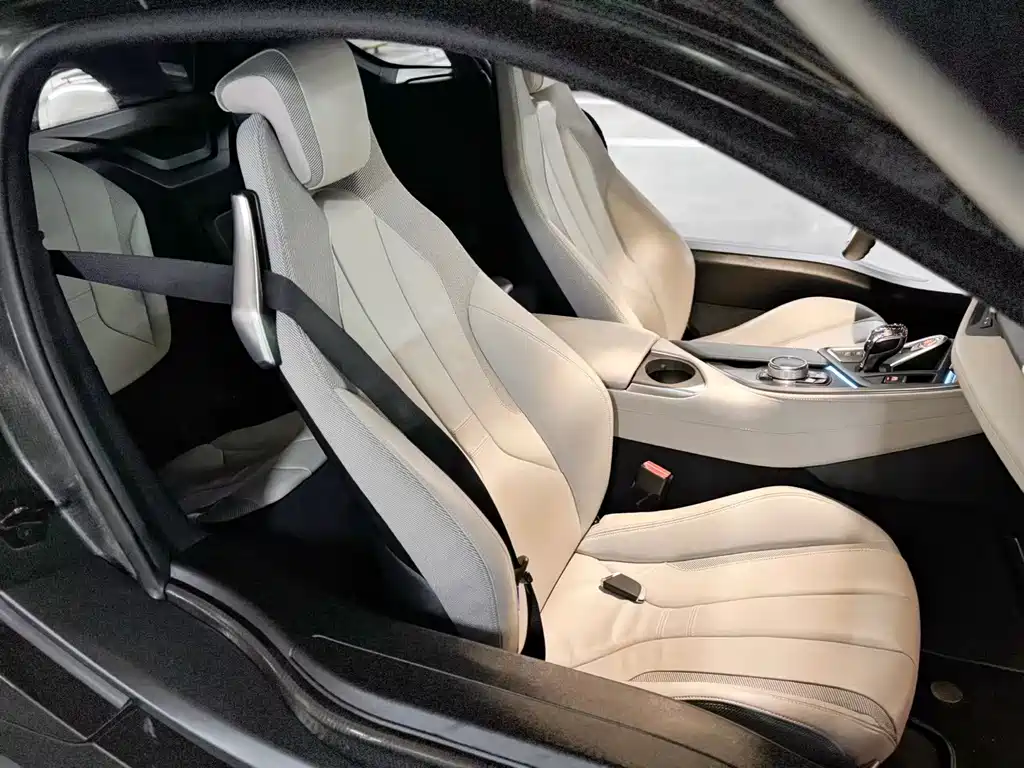 BMW i8 — миниатюра 13