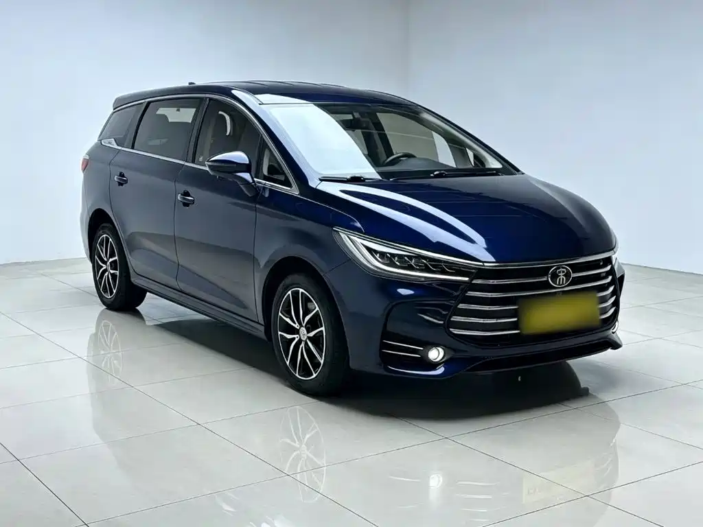 BYD MAX — миниатюра 4