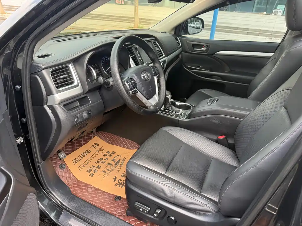 Toyota Highlander — миниатюра 5