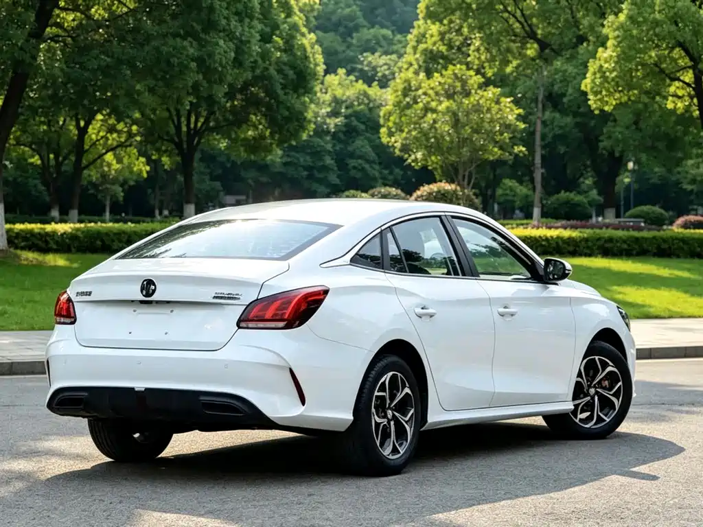 MG MG5 — миниатюра 2