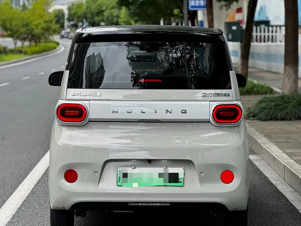 Wuling MINIEV — миниатюра 3