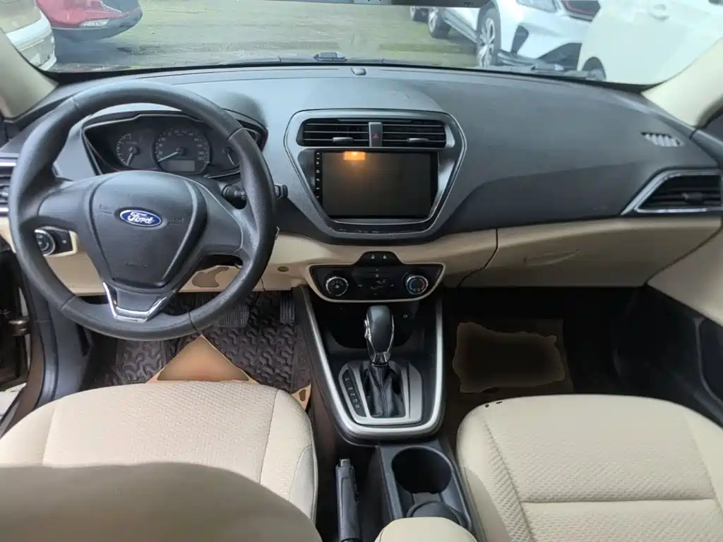 Ford Escort — миниатюра 10