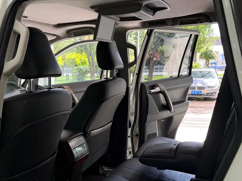 Toyota Prado — миниатюра 6