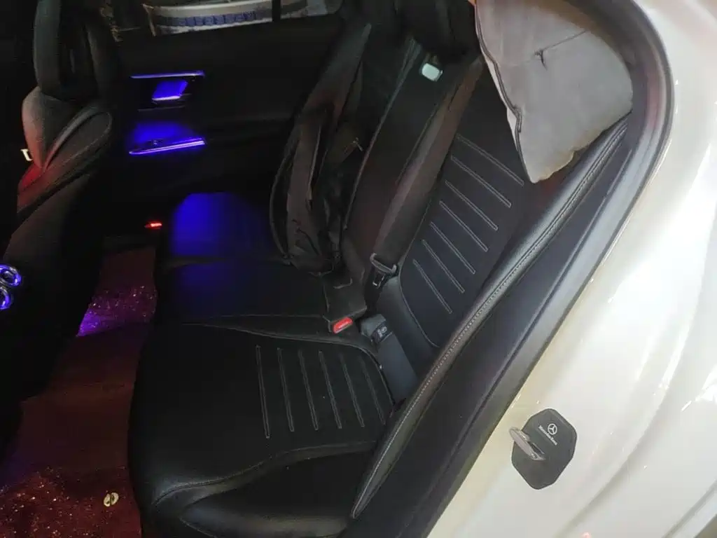 Mercedes-Benz C-Class — миниатюра 17