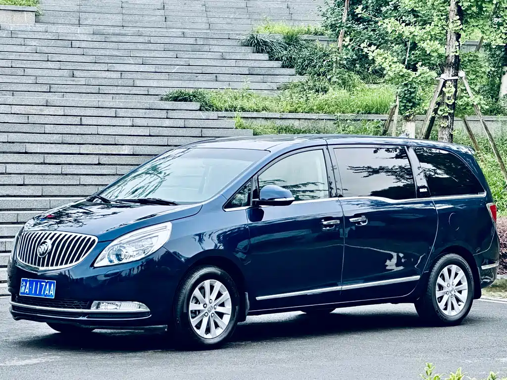 Buick GL8 2013 2.4L CT Luxury Comfort