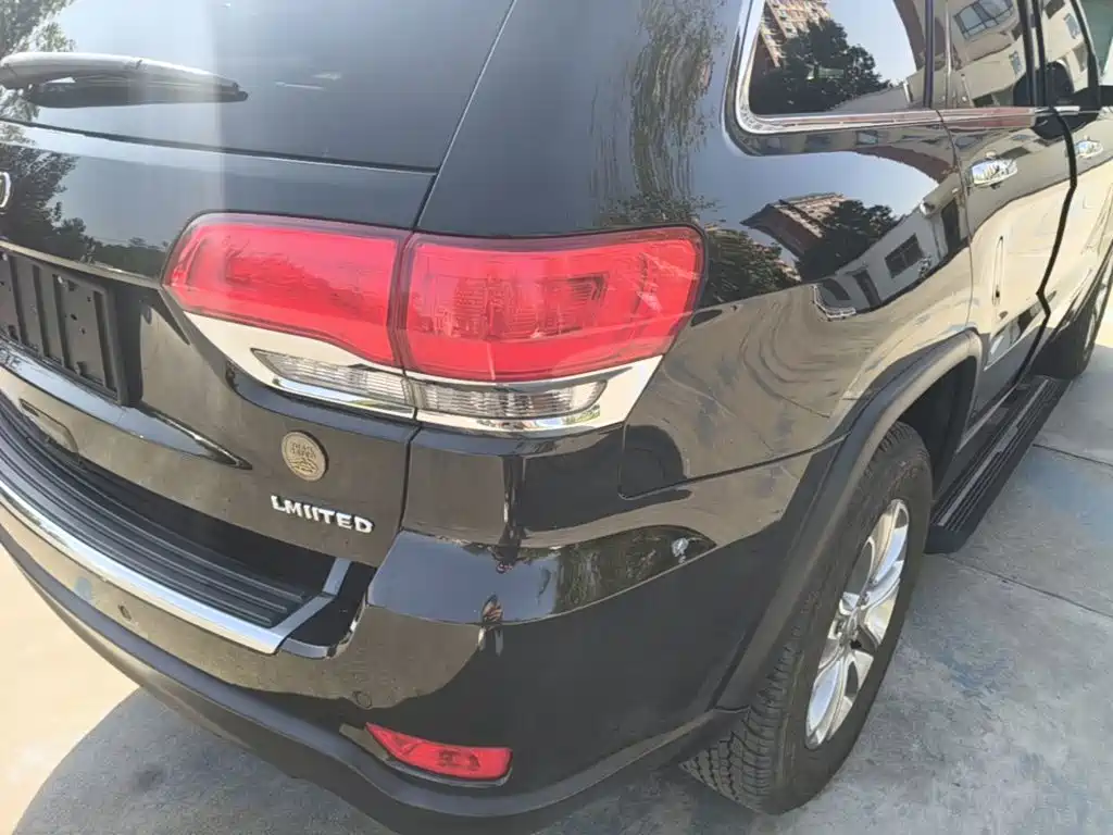 Jeep Grand Cherokee (Import) — миниатюра 8