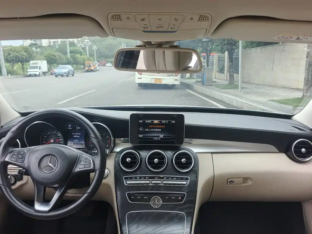 Mercedes-Benz C-Class — миниатюра 6