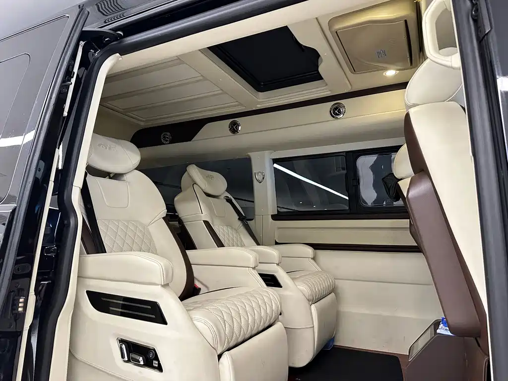 Volkswagen Caravelle — миниатюра 12