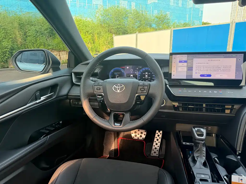 Toyota Camry — миниатюра 7